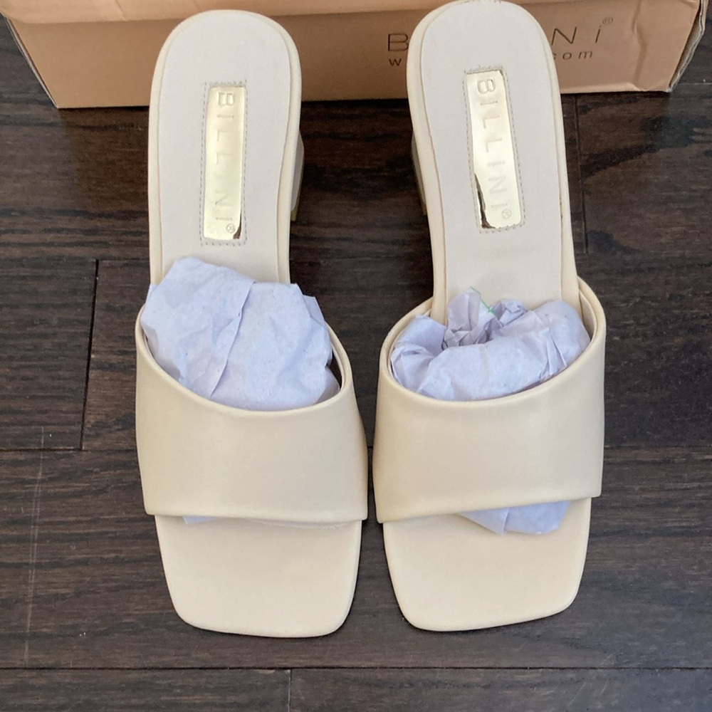 BILLINI ULANI Buttercream Sandals 👡 Size 5